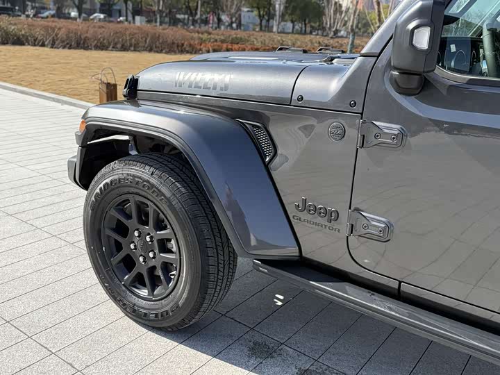 Фото 3 - Jeep Gladiator