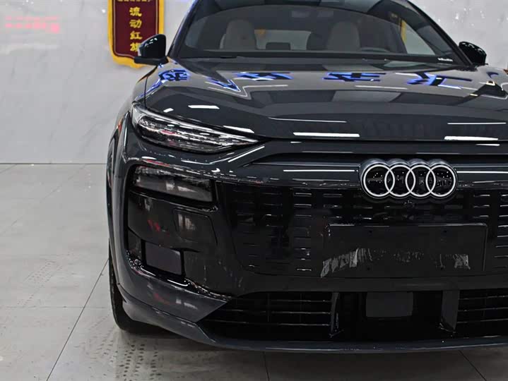 Фото 3 - Audi Q6L e-tron