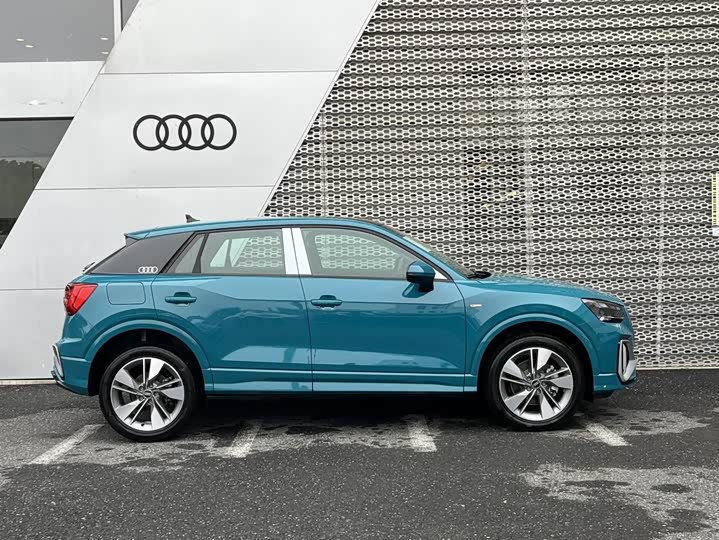 Фото 3 - Audi Q2L