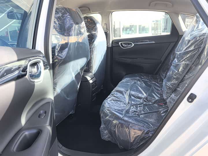 Фото 5 - Nissan Sylphy