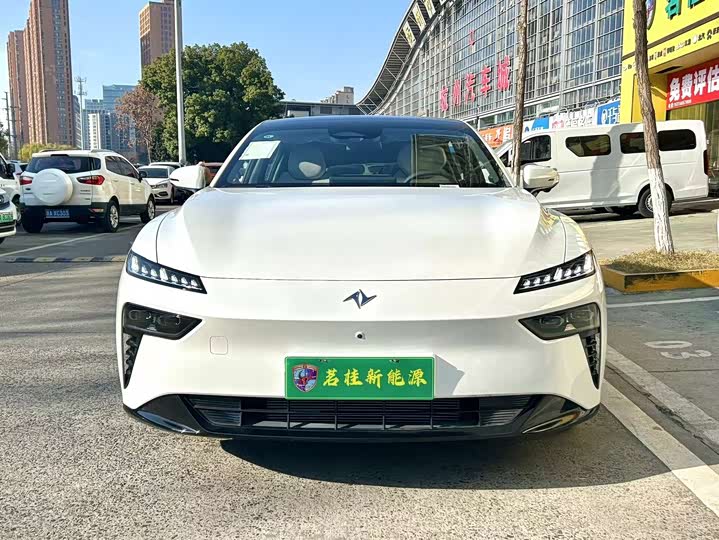 Фото 2 - Dongfeng Yipai eπ 007