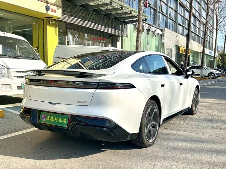 Фото 4 - Dongfeng Yipai eπ 007