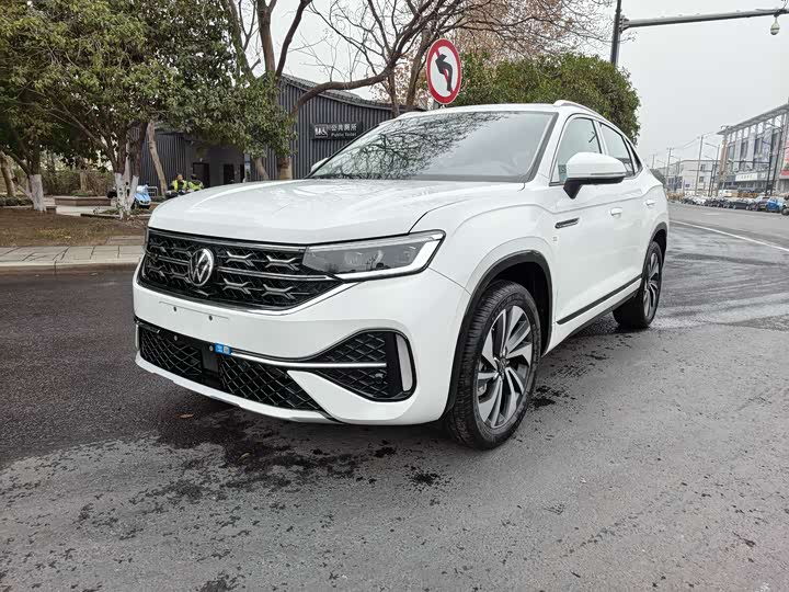 Фото 1 - Volkswagen Tayron X