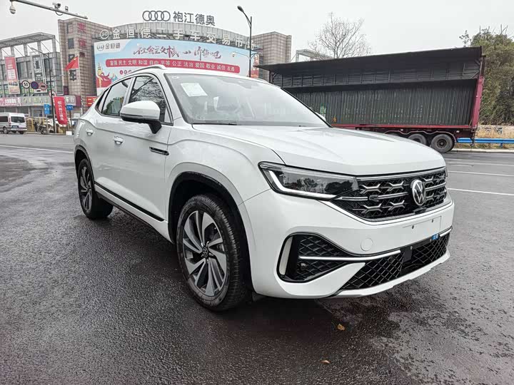 Фото 3 - Volkswagen Tayron X