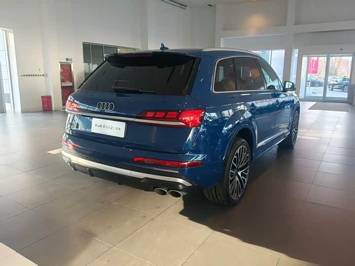 Фото 8 - Audi SQ7