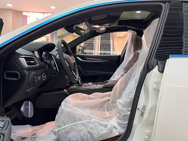 Фото 6 - Maserati Ghibli