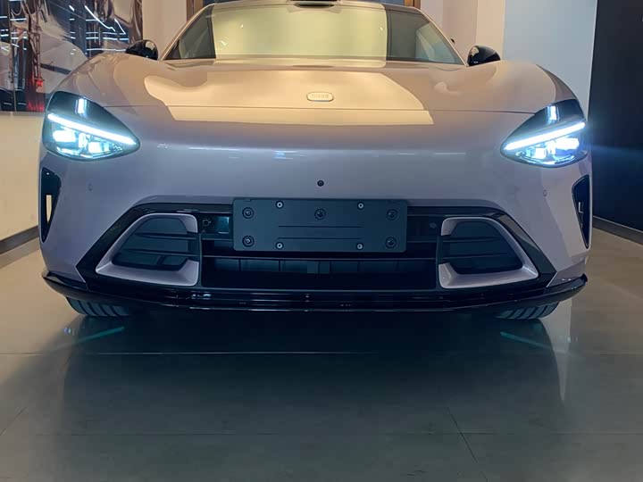 Фото 3 - Xiaomi YU7