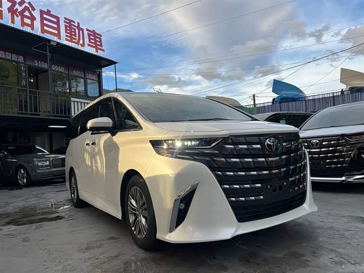 Фото 3 - Toyota Alphard