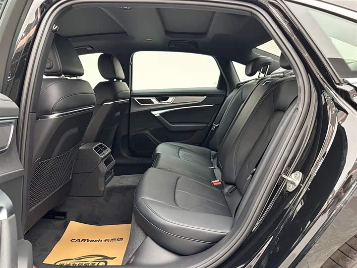 Фото 9 - Audi A6L