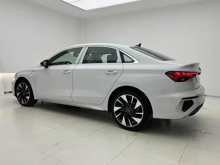 Фото 9 - Audi A3