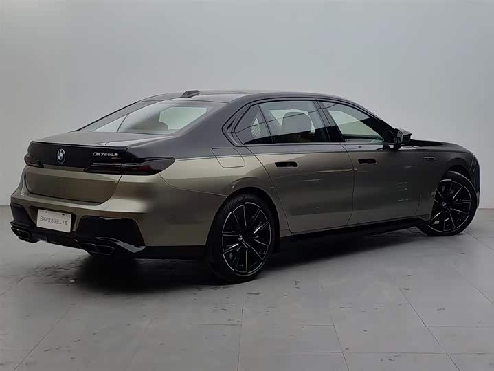 Фото 4 - BMW 7 Series Hybrid