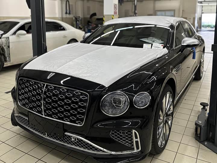 Фото 1 - Bentley Flying Spur Hybrid