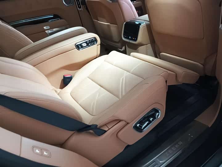 Фото 8 - Zeekr 9X