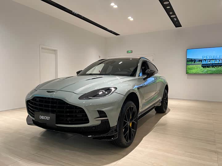 Фото 1 - Aston Martin DBX