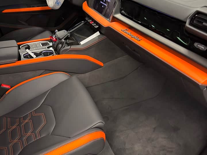 Фото 8 - Lamborghini Urus SE