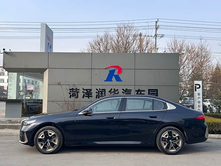 Фото 3 - BMW 5 Series