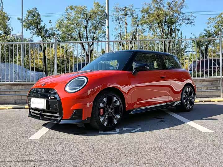 Фото 1 - Mini Cooper JCW