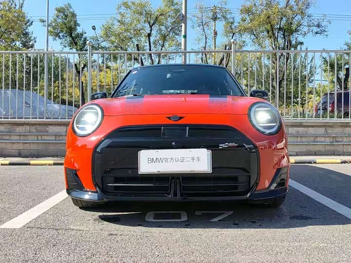 Фото 2 - Mini Cooper JCW