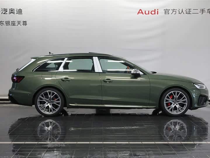 Фото 4 - Audi S4