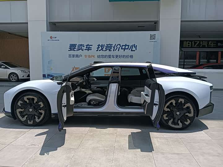 Фото 10 - HiPhi Z