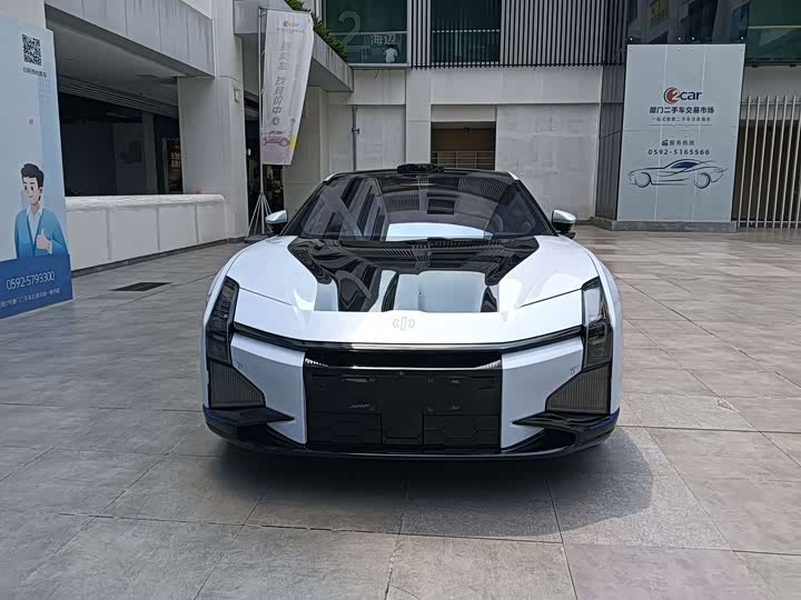 Фото 2 - HiPhi Z