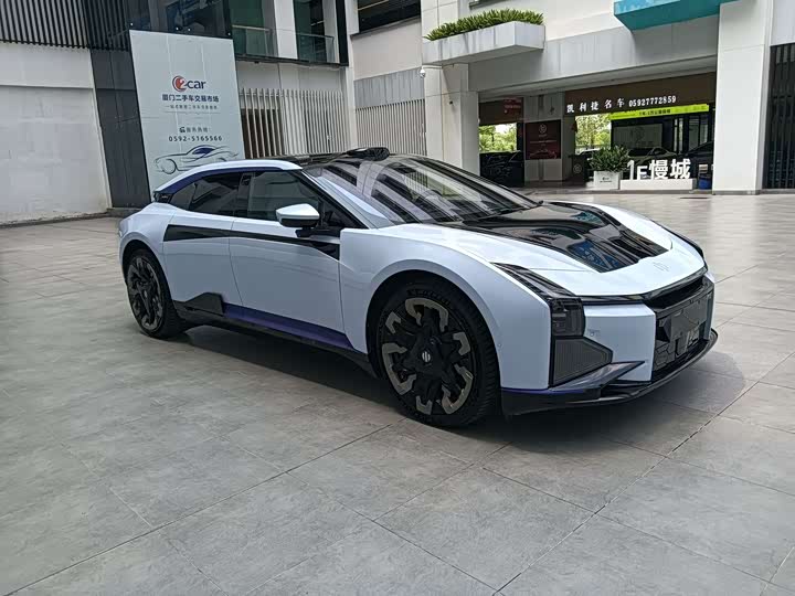 Фото 3 - HiPhi Z