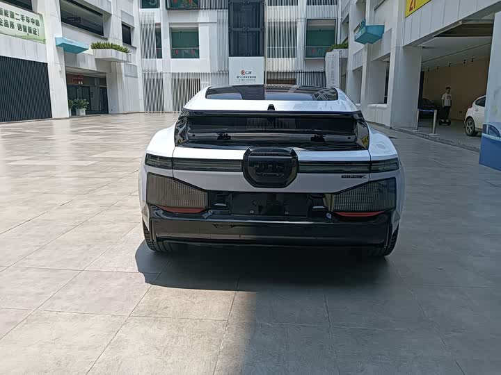 Фото 5 - HiPhi Z