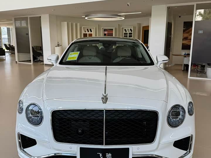 Фото 3 - Bentley Flying Spur Hybrid