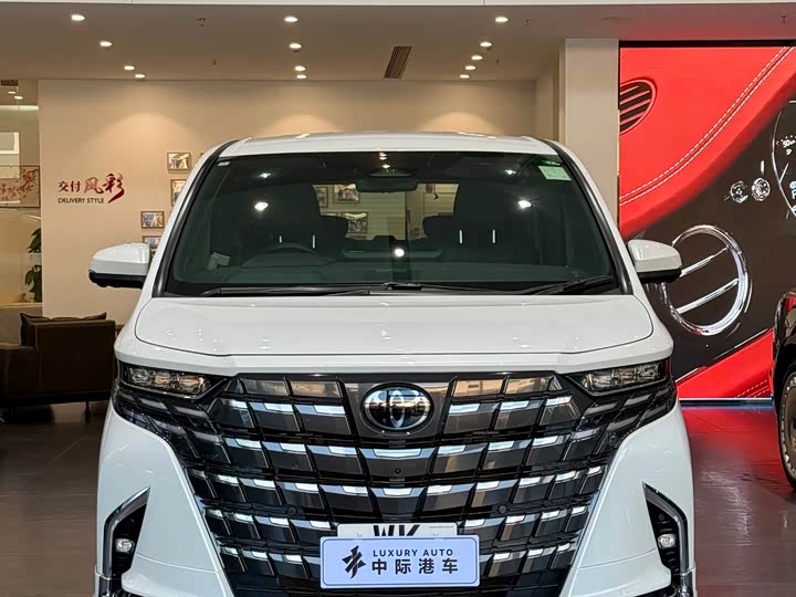 Фото 1 - Toyota Alphard