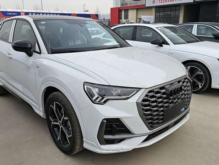 Фото 2 - Audi Q3 Sportback