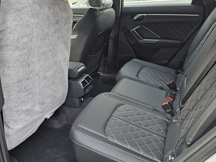 Фото 8 - Audi Q3 Sportback