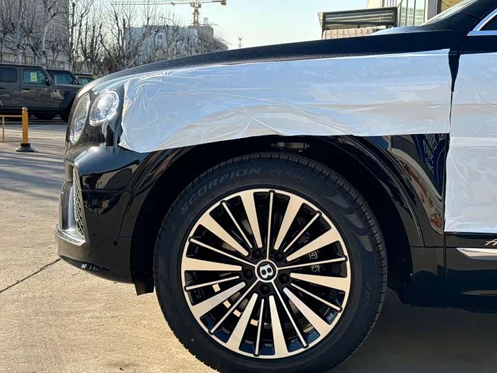 Фото 9 - Bentley Bentayga