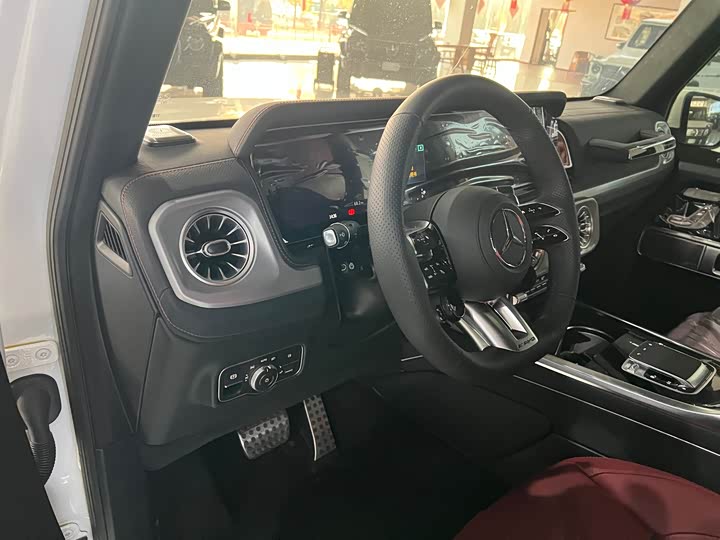 Photo 17 - Mercedes-Benz G-Class AMG