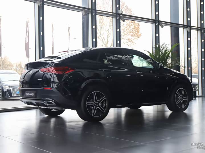 Фото 4 - Mercedes-Benz GLE-Class Coupe