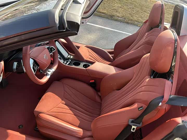 Фото 14 - MG Motor Cyberster