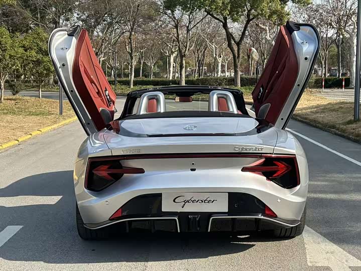 Фото 19 - MG Motor Cyberster