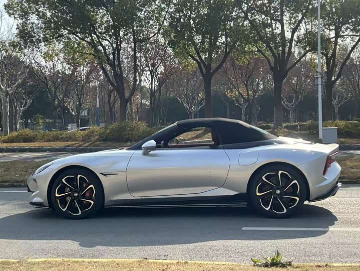 Фото 4 - MG Motor Cyberster