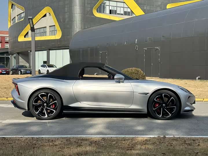 Фото 7 - MG Motor Cyberster