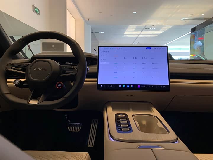 Фото 7 - Xiaomi SU7