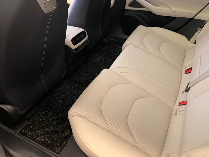 Фото 9 - Xiaomi SU7