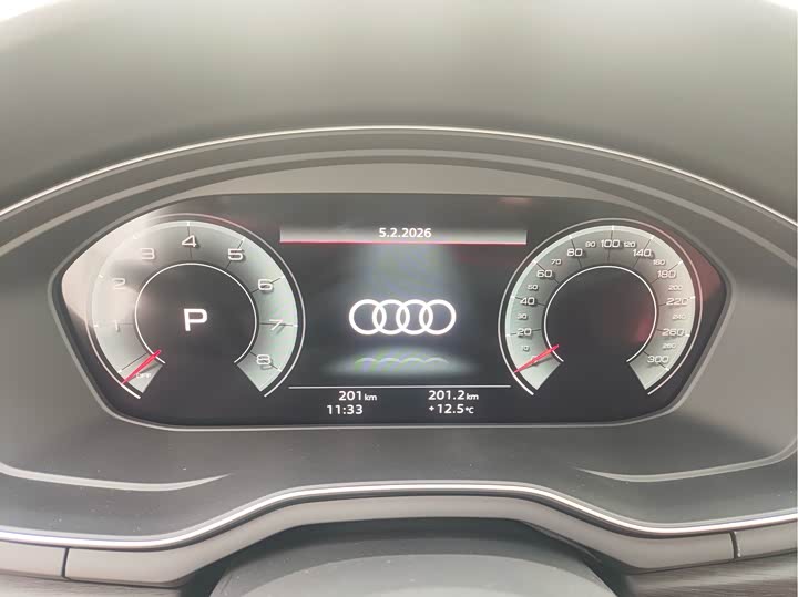 Фото 2 - Audi A4L