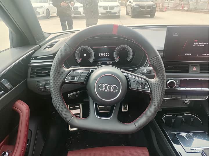 Фото 7 - Audi A4L