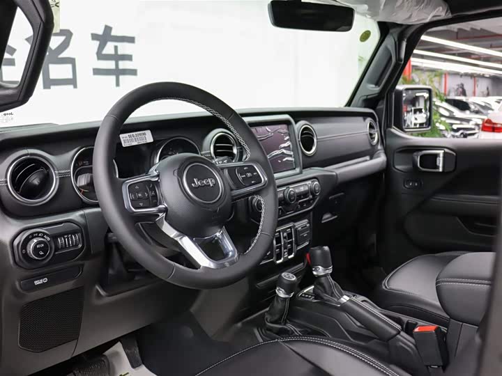 Фото 9 - Jeep Gladiator