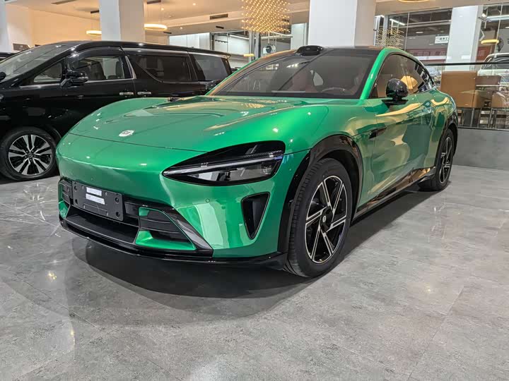 Фото 1 - Xiaomi YU7