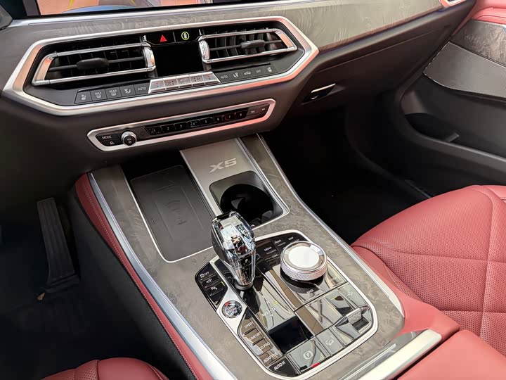 Фото 15 - BMW X5