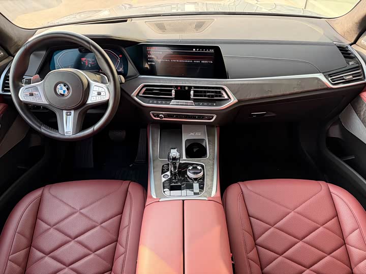 Фото 19 - BMW X5