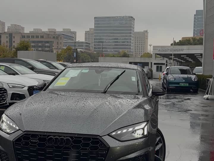 Фото 1 - Audi A5