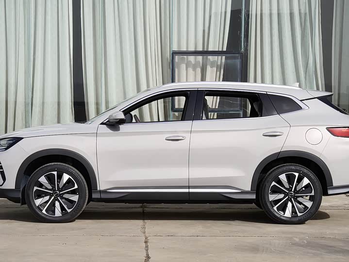 Фото 5 - BYD Song Plus Hybrid/EV