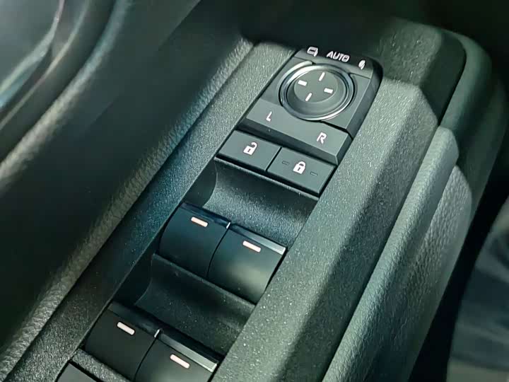 Фото 4 - Toyota Prado