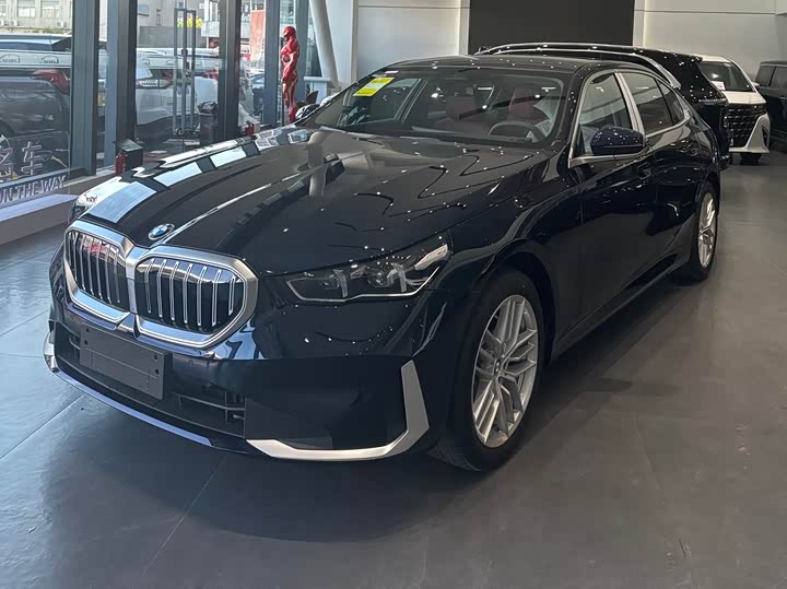 Фото 1 - BMW 5 Series